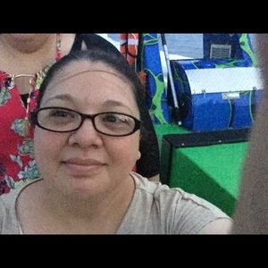 Meet your Posher, Delia